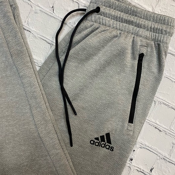 Adidas Pants Mens Medium Gray Athletic Sweat Pants streetwear climawarm Gym - Picture 1 of 8